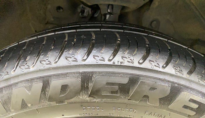 2017 Honda WR-V 1.5L I-DTEC VX MT, Diesel, Manual, 1,40,444 km, Right Front Tyre Tread