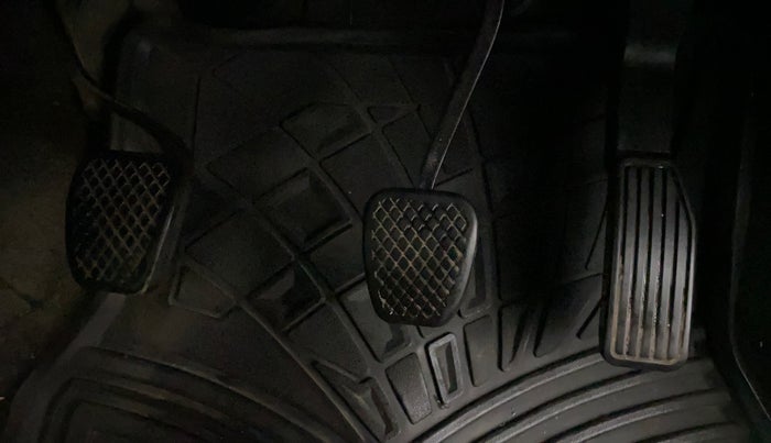 2017 Honda WR-V 1.5L I-DTEC VX MT, Diesel, Manual, 1,40,444 km, Pedals