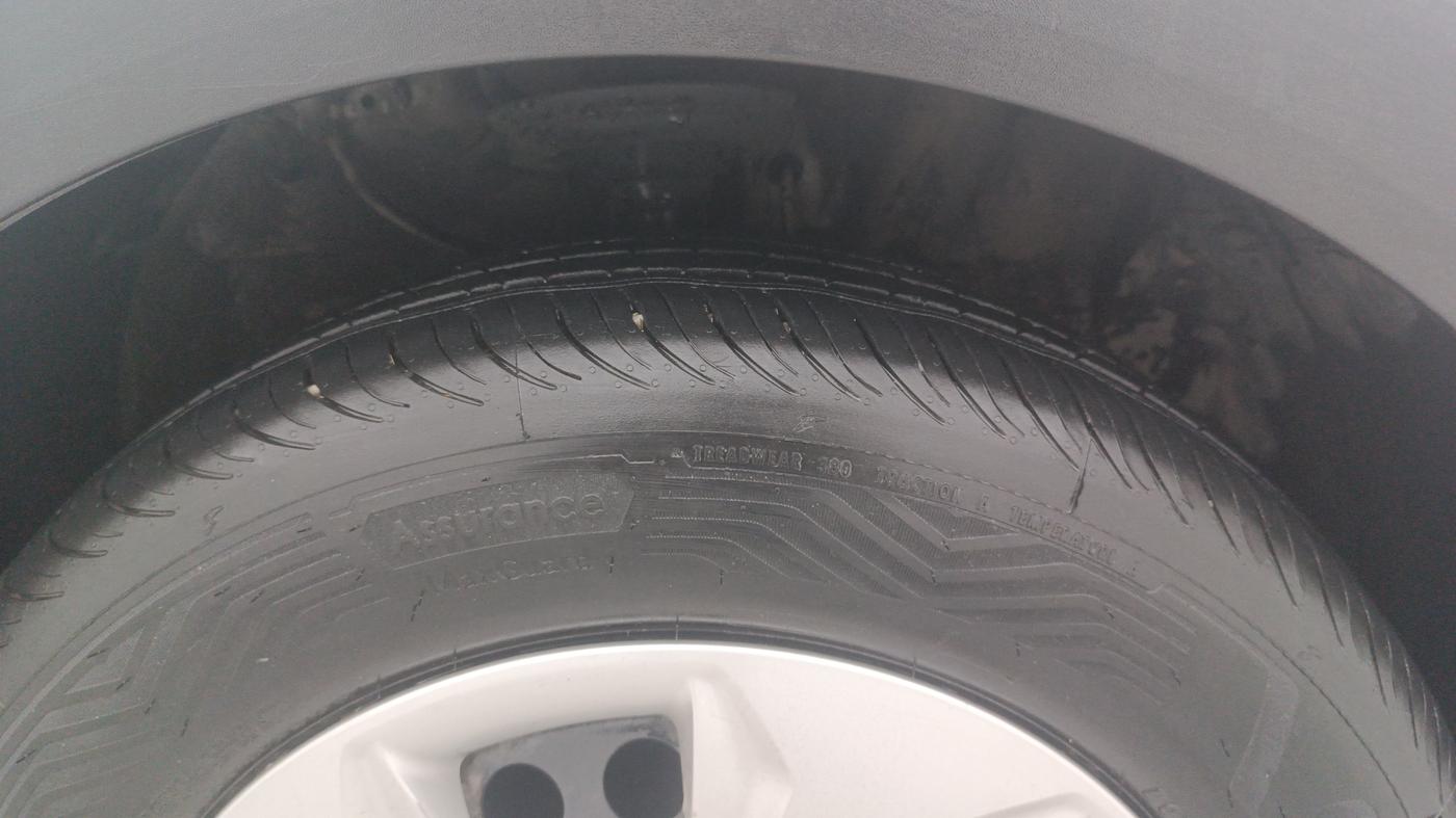 2016 Hyundai Creta S 1.6 PETROL, Petrol, Manual, 30,922 km, Right Front Tyre Tread