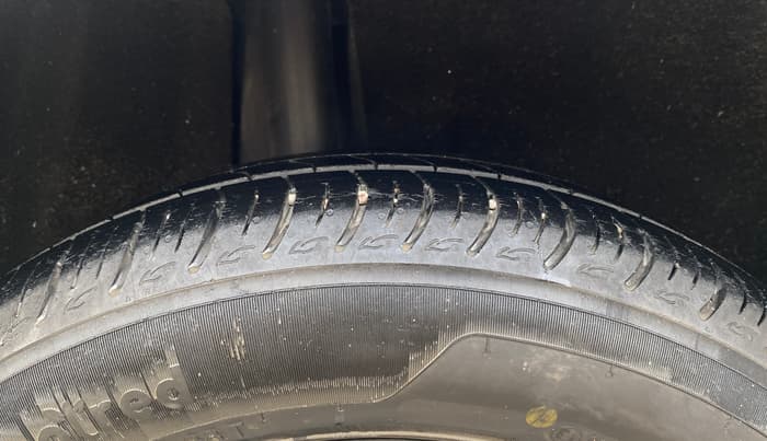 2020 Maruti Baleno SIGMA PETROL 1.2, Petrol, Manual, 29,543 km, Right Rear Tyre Tread
