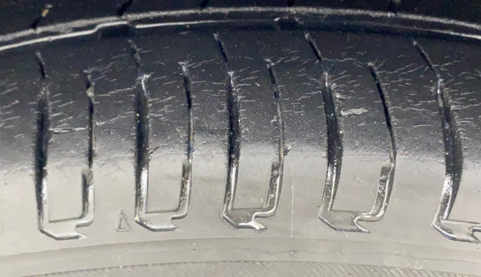 2018 Hyundai Elite i20 ASTA 1.2  CVT, Petrol, Automatic, 58,209 km, Left Front Tyre Tread