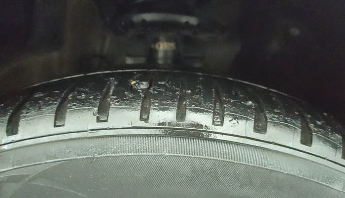 2016 Volkswagen Polo GT TSI AT, Petrol, Automatic, 1,04,392 km, Right Front Tyre Tread