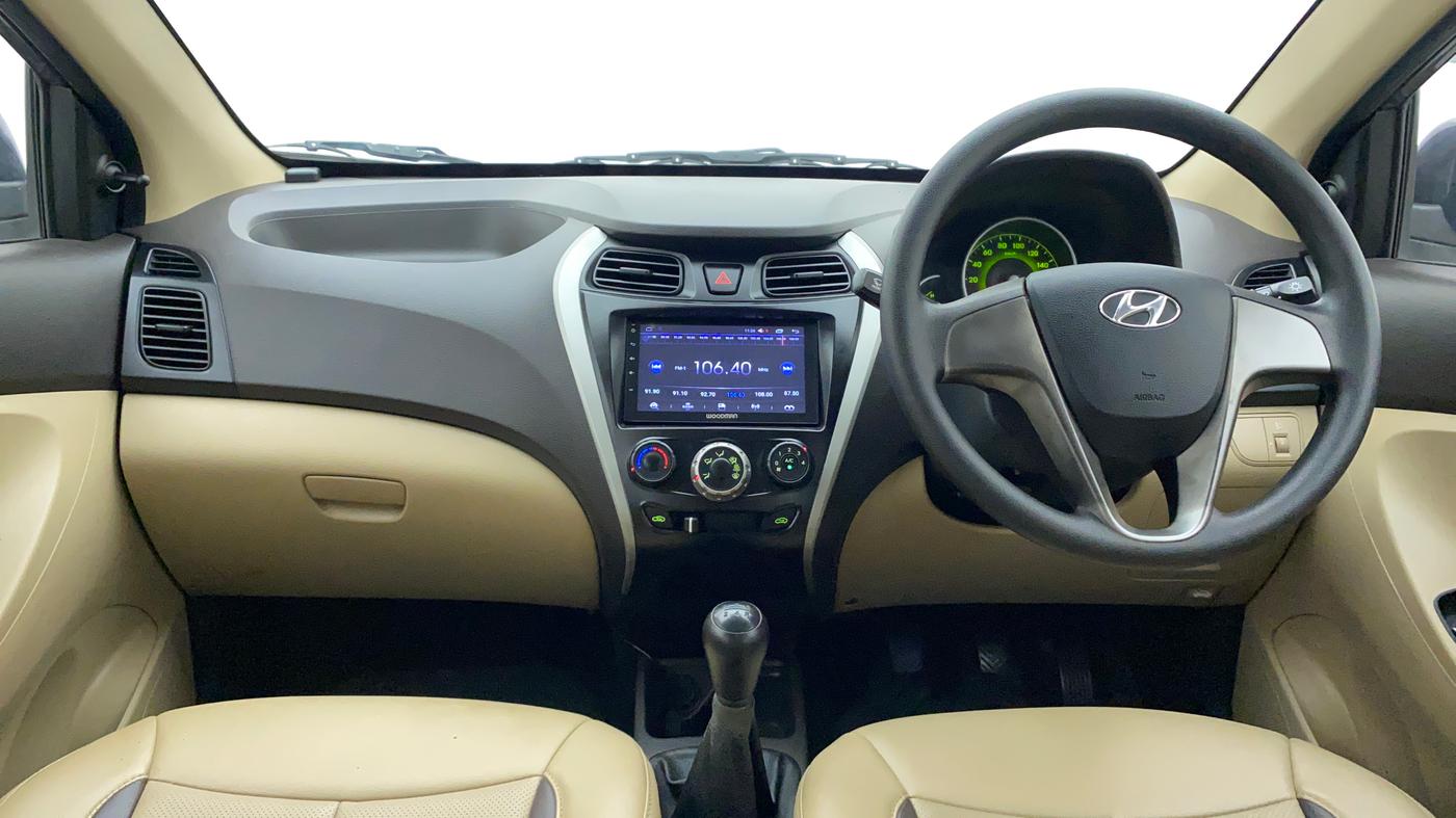 2018 Hyundai Eon SPORTZ, Petrol, Manual, 61,727 km, Dashboard
