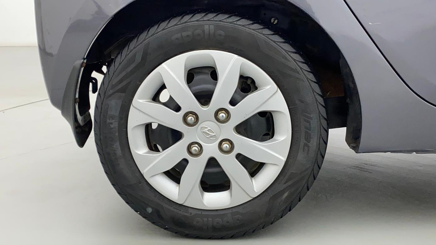 2018 Hyundai Eon SPORTZ, Petrol, Manual, 61,727 km, Right Rear Wheel