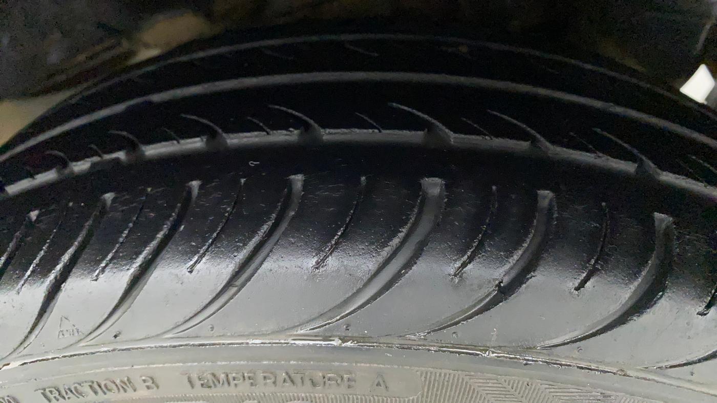 2018 Hyundai Eon SPORTZ, Petrol, Manual, 61,727 km, Left Rear Tyre Tread