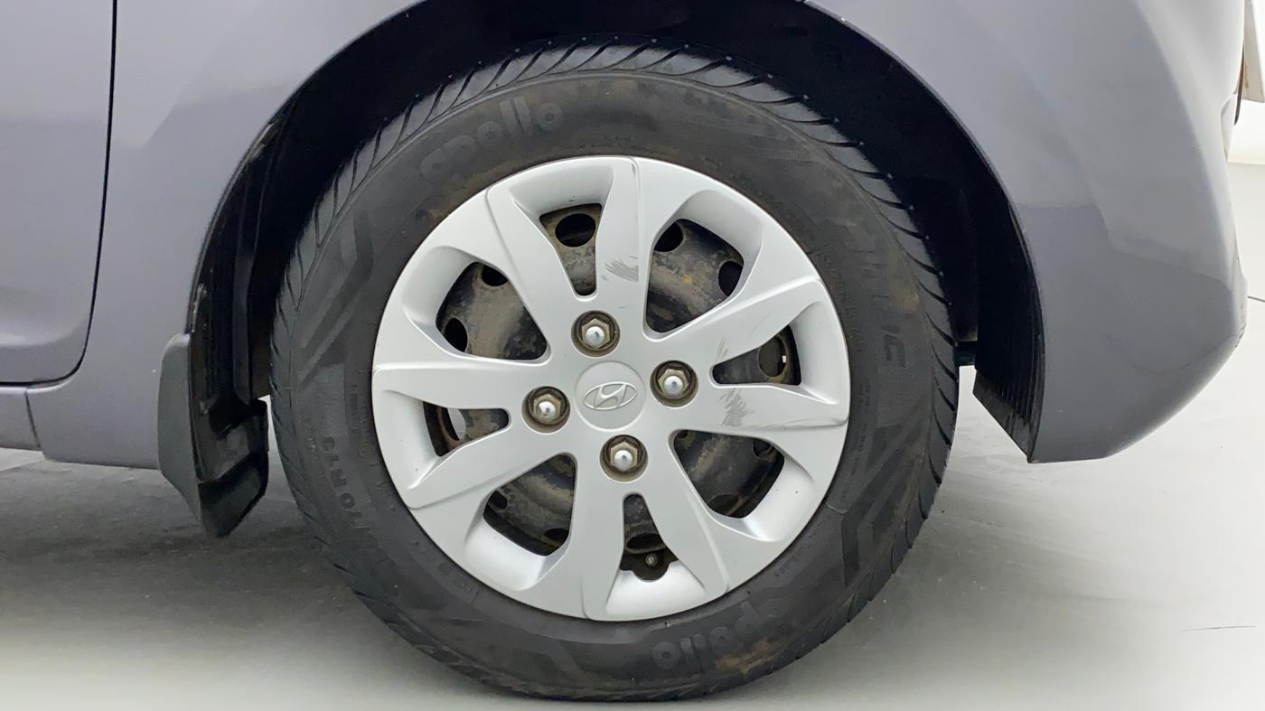 2018 Hyundai Eon SPORTZ, Petrol, Manual, 61,727 km, Right Front Wheel