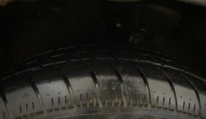 2015 Maruti Celerio VXI, Petrol, Manual, 62,696 km, Left Front Tyre Tread