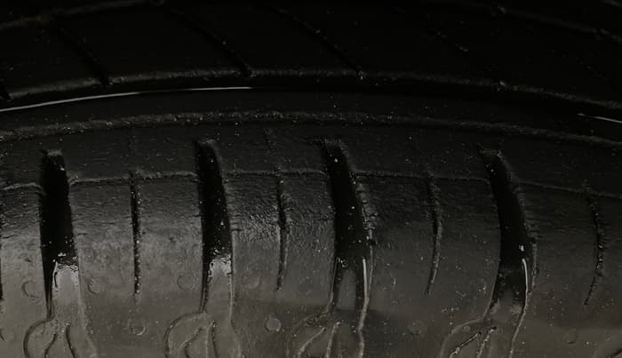 2021 Renault Kwid RXT 1.0 (O), Petrol, Manual, 41,257 km, Right Front Tyre Tread