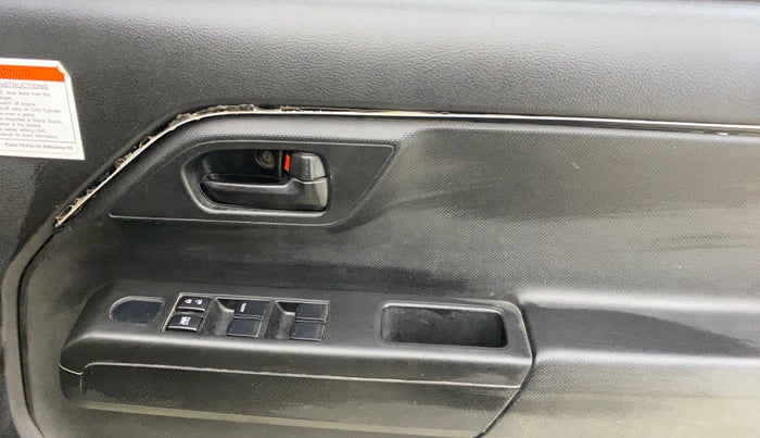 2021 Maruti New Wagon-R LXI CNG 1.0, CNG, Manual, 68,180 km, Driver Side Door Panels Control