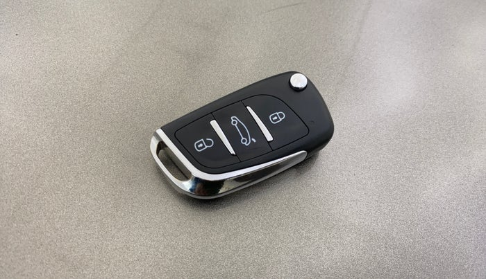 2021 Maruti New Wagon-R LXI CNG 1.0, CNG, Manual, 68,180 km, Key Close Up