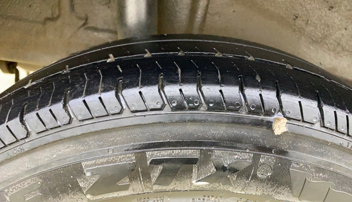 2021 Maruti New Wagon-R LXI CNG 1.0, CNG, Manual, 68,180 km, Right Rear Tyre Tread