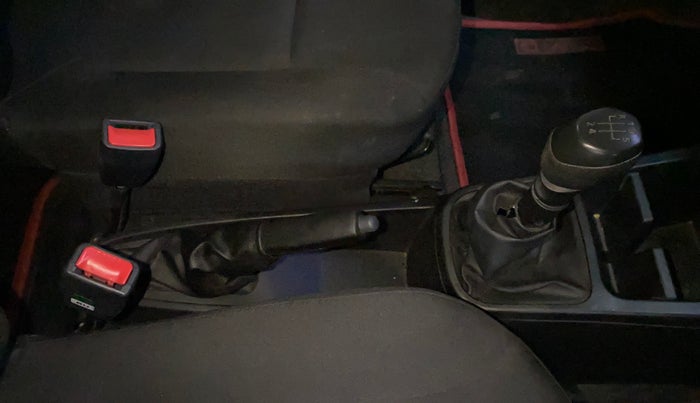 2021 Renault Kwid RXL 1.0, Petrol, Manual, 18,927 km, Gear Lever