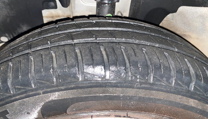 2021 Renault Kwid RXL 1.0, Petrol, Manual, 18,927 km, Left Front Tyre Tread