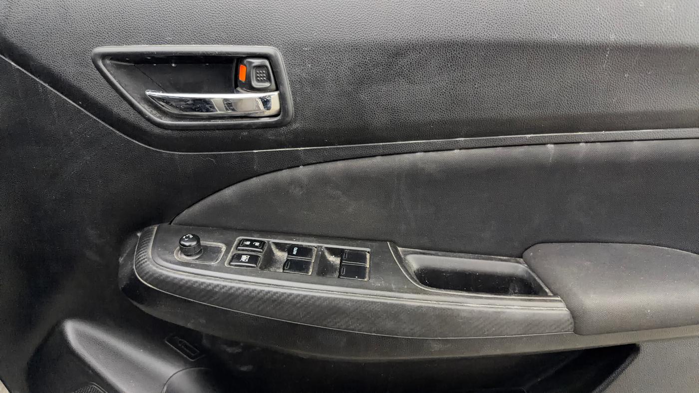 2019 Maruti Swift VXI, Petrol, Manual, 47,987 km, Driver Side Door Panels Control