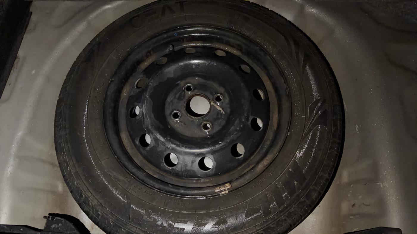 2019 Maruti Swift VXI, Petrol, Manual, 47,987 km, Spare Tyre