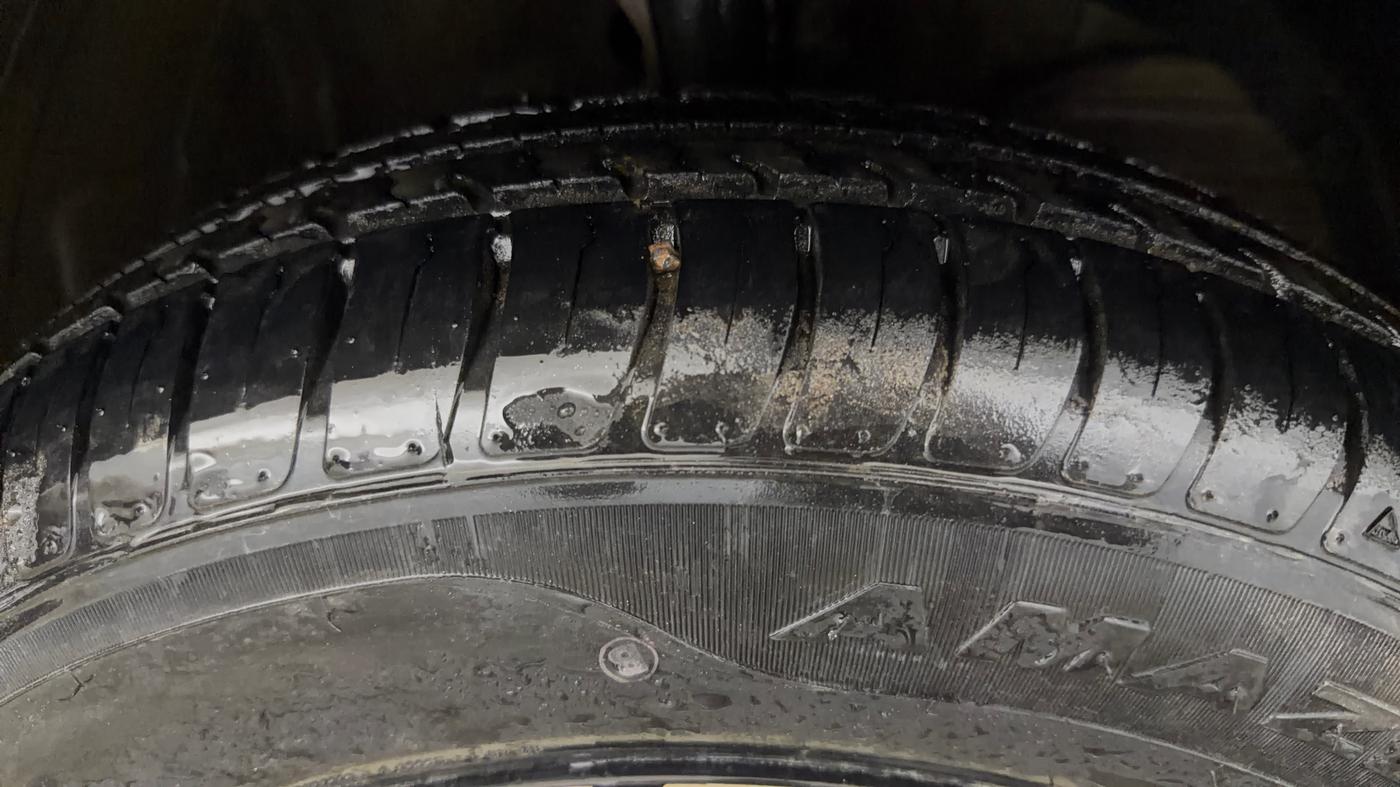 2019 Maruti Swift VXI, Petrol, Manual, 47,987 km, Right Front Tyre Tread