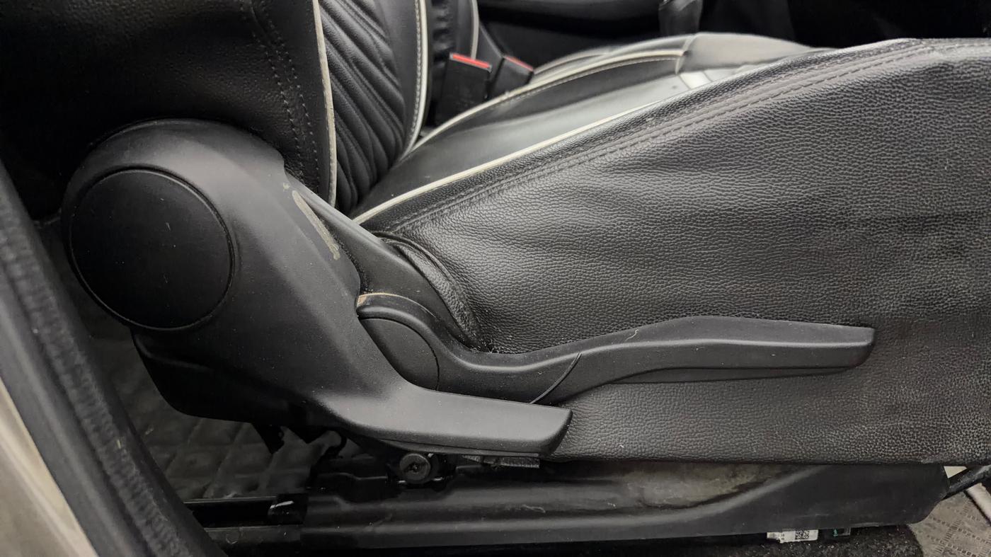2019 Maruti Swift VXI, Petrol, Manual, 47,987 km, Driver Side Adjustment Panel