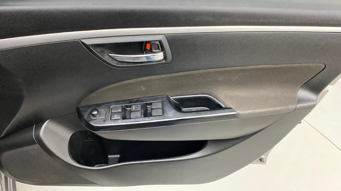 2012 Maruti Swift VXI, Petrol, Manual, 60,606 km, Driver Side Door Panels Control