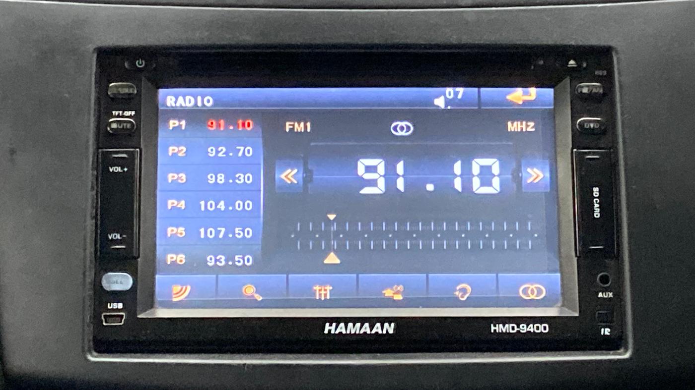 2012 Maruti Swift VXI, Petrol, Manual, 60,606 km, Infotainment System