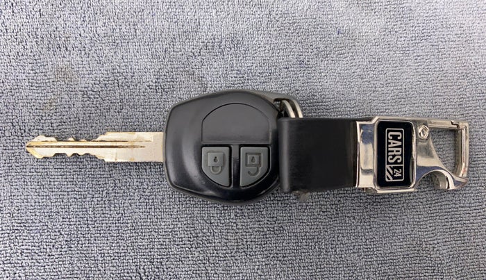 2016 Maruti Swift Dzire VDI ABS, Diesel, Manual, 37,691 km, Key Close Up