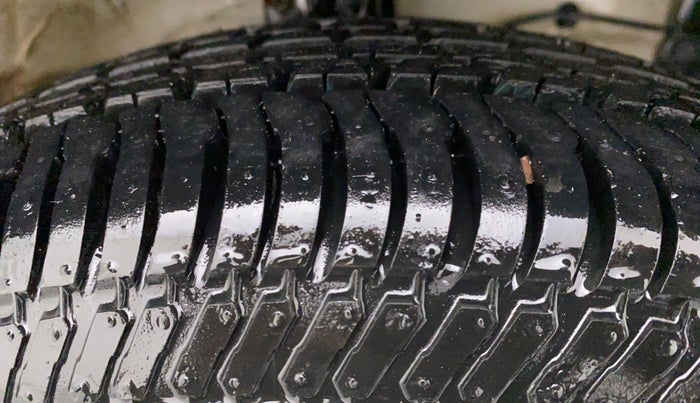 2016 Maruti Swift Dzire VDI ABS, Diesel, Manual, 37,691 km, Right Front Tyre Tread