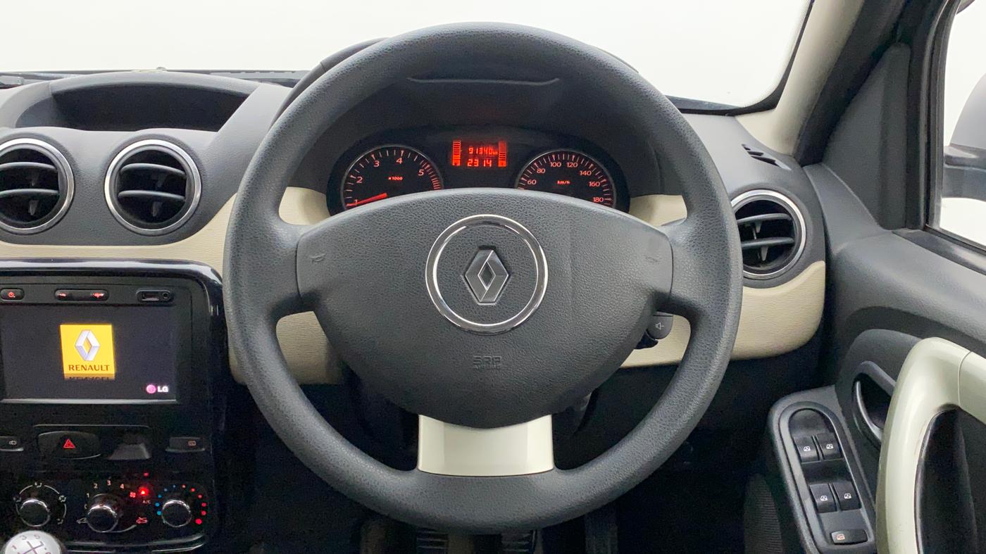 2014 Renault Duster 85 PS RXL DIESEL, Diesel, Manual, 91,671 km, Steering Wheel Close Up