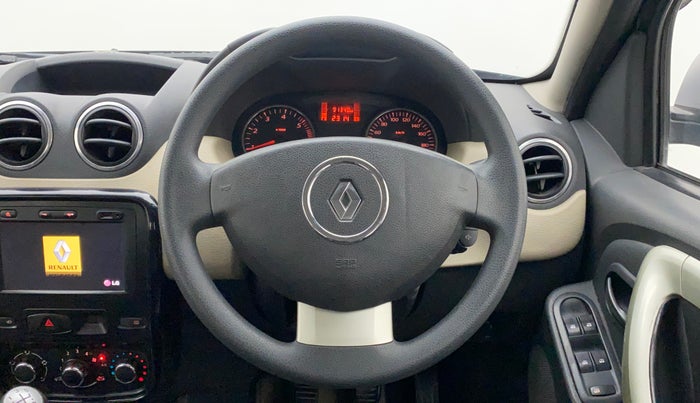 2014 Renault Duster 85 PS RXL DIESEL, Diesel, Manual, 91,671 km, Steering Wheel Close Up