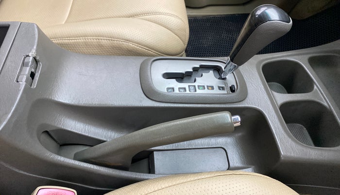 2012 Toyota Fortuner 3.0 AT 4X2, Diesel, Automatic, 1,99,118 km, Gear Lever