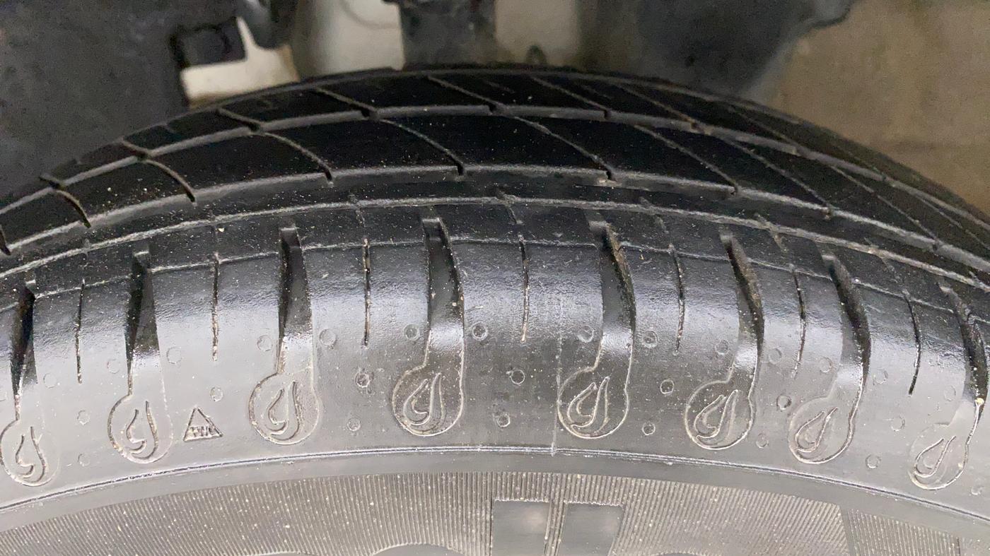 2021 Renault Kwid 1.0 RXL, Petrol, Manual, 22,532 km, Left Front Tyre Tread