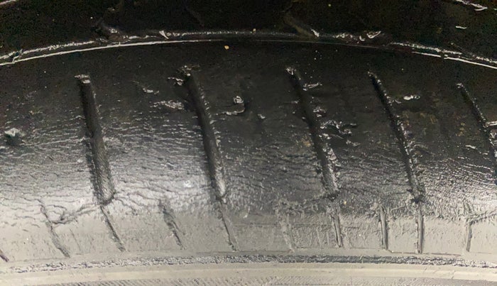 2019 Hyundai Elite i20 ASTA 1.2 (O), Petrol, Manual, 49,142 km, Left Front Tyre Tread