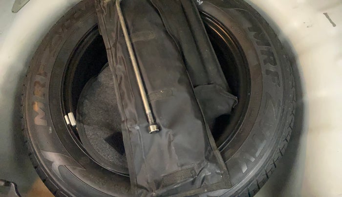 2019 Hyundai Elite i20 ASTA 1.2 (O), Petrol, Manual, 49,142 km, Spare Tyre