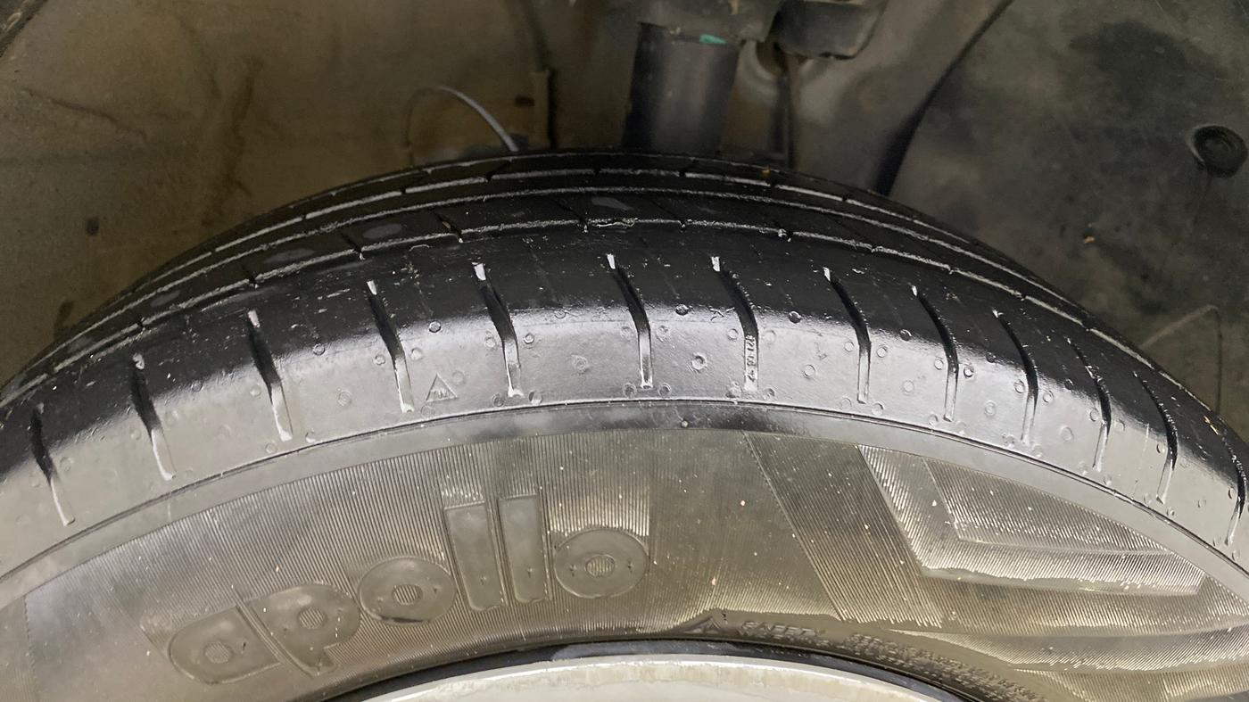 2021 Hyundai VENUE S 1.2, Petrol, Manual, 50,889 km, Right Front Tyre Tread