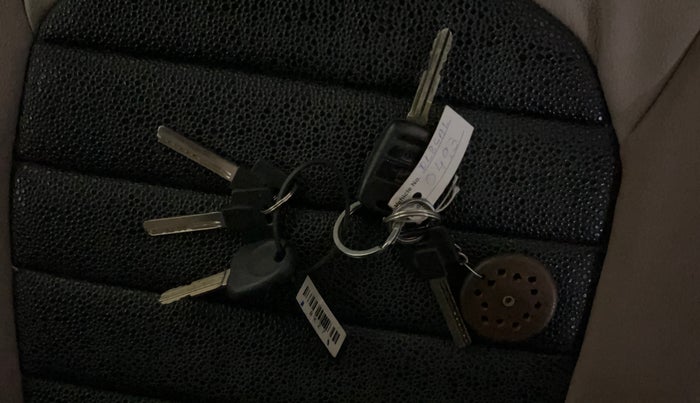 2015 Hyundai Grand i10 SPORTZ 1.2 KAPPA VTVT, Petrol, Manual, 48,027 km, Key Close Up