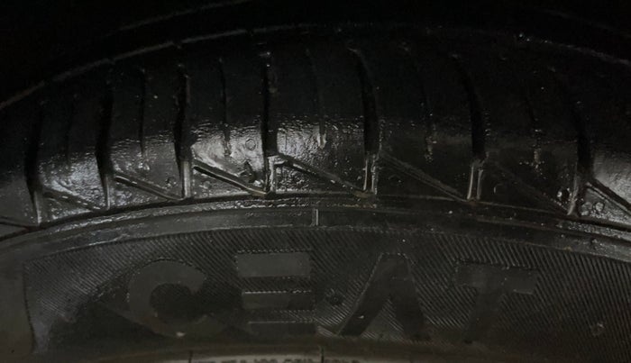 2015 Hyundai Grand i10 SPORTZ 1.2 KAPPA VTVT, Petrol, Manual, 48,027 km, Right Front Tyre Tread