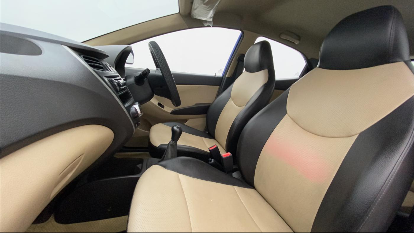 2016 Hyundai Eon ERA PLUS (O), Petrol, Manual, 74,638 km, Right Side Front Door Cabin