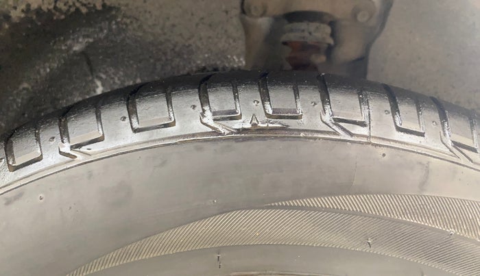 2018 Hyundai Creta SX AT 1.6 PETROL, Petrol, Automatic, 1,05,846 km, Left Rear Tyre Tread