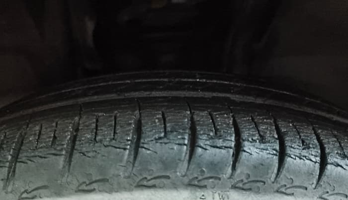 2020 Renault TRIBER RXT, Petrol, Manual, 41,724 km, Right Front Tyre Tread