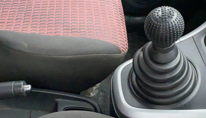 2014 Maruti Ritz ZXI, Petrol, Manual, 79,300 km, Gear Lever