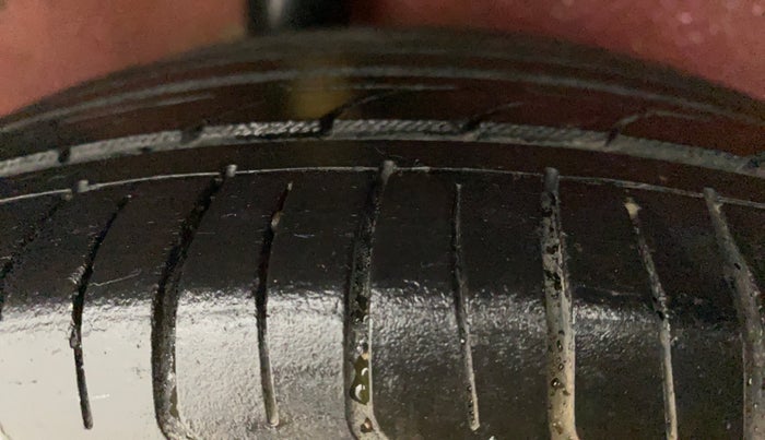 2014 Maruti Ritz ZXI, Petrol, Manual, 79,300 km, Right Rear Tyre Tread