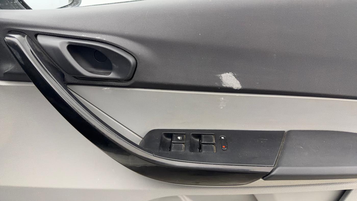 2020 Tata Tiago XT PETROL, Petrol, Manual, 24,646 km, Driver Side Door Panels Control