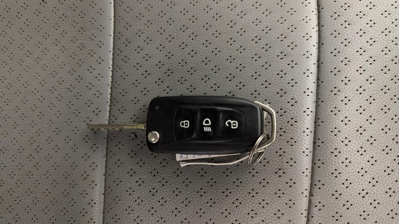 2020 Tata Tiago XT PETROL, Petrol, Manual, 24,646 km, Key Close Up