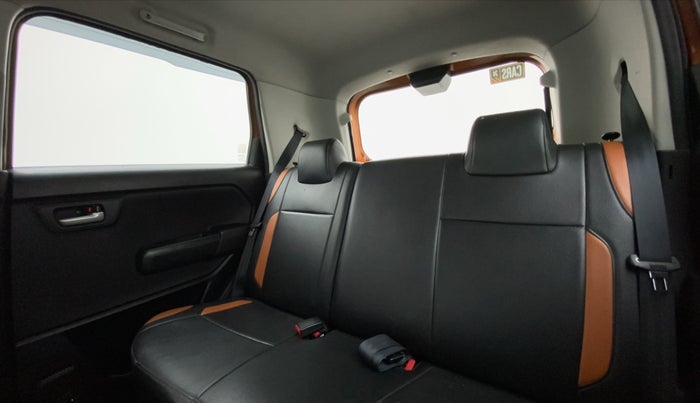 2019 Maruti New Wagon-R VXI (O) 1.0, Petrol, Manual, 57,971 km, Right Side Rear Door Cabin