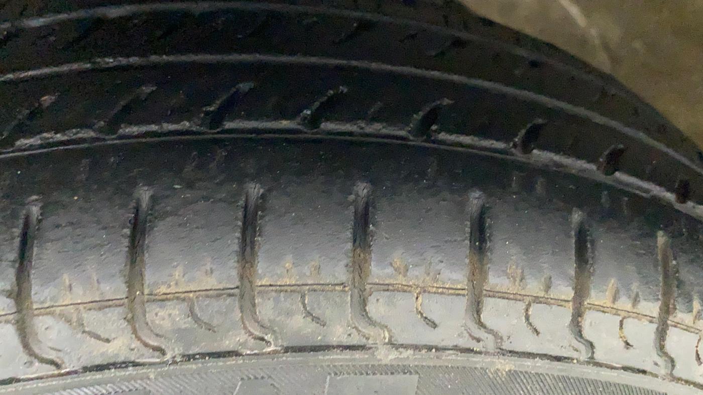 2010 Maruti Wagon R LXI MINOR, Petrol, Manual, 46,233 km, Left Front Tyre Tread