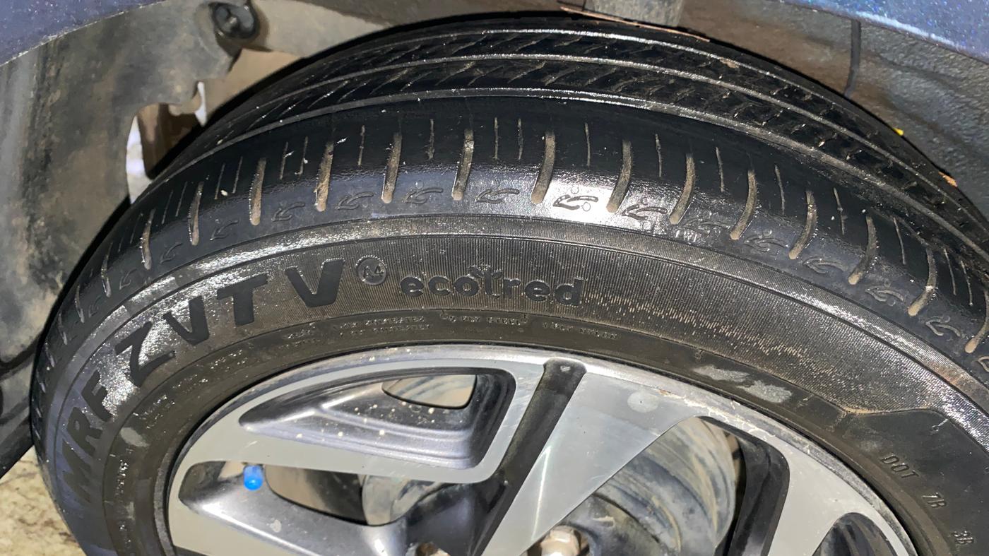 2023 Hyundai AURA SX 1.2 CNG, CNG, Manual, 91,199 km, Right Rear Tyre Tread