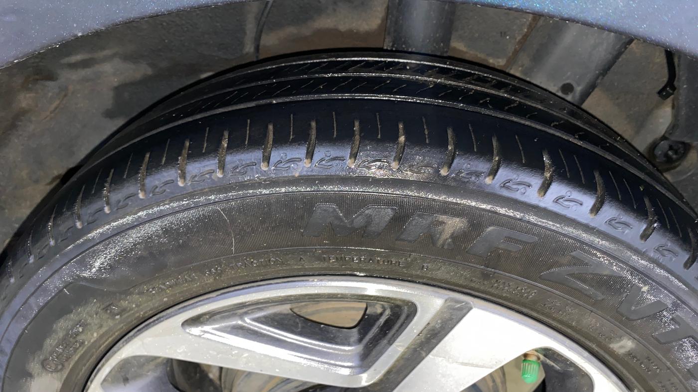2023 Hyundai AURA SX 1.2 CNG, CNG, Manual, 91,199 km, Left Rear Tyre Tread