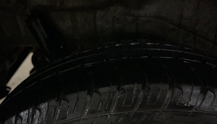 2014 Maruti Wagon R 1.0 VXI, Petrol, Manual, 16,470 km, Right Rear Tyre Tread