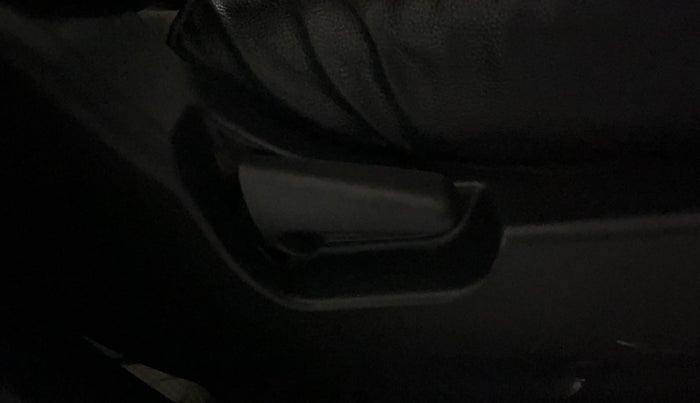 2014 Maruti Wagon R 1.0 VXI, Petrol, Manual, 16,470 km, Driver Side Adjustment Panel