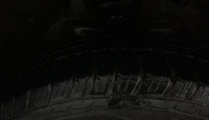 2014 Maruti Wagon R 1.0 VXI, Petrol, Manual, 16,470 km, Right Front Tyre Tread