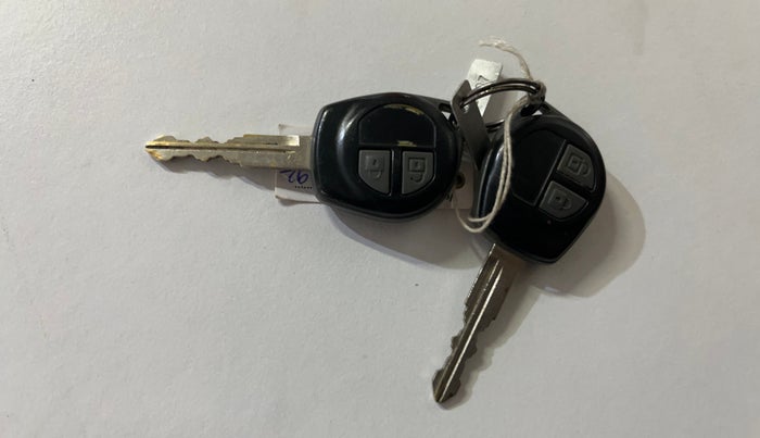 2014 Maruti Wagon R 1.0 VXI, Petrol, Manual, 16,470 km, Key Close Up