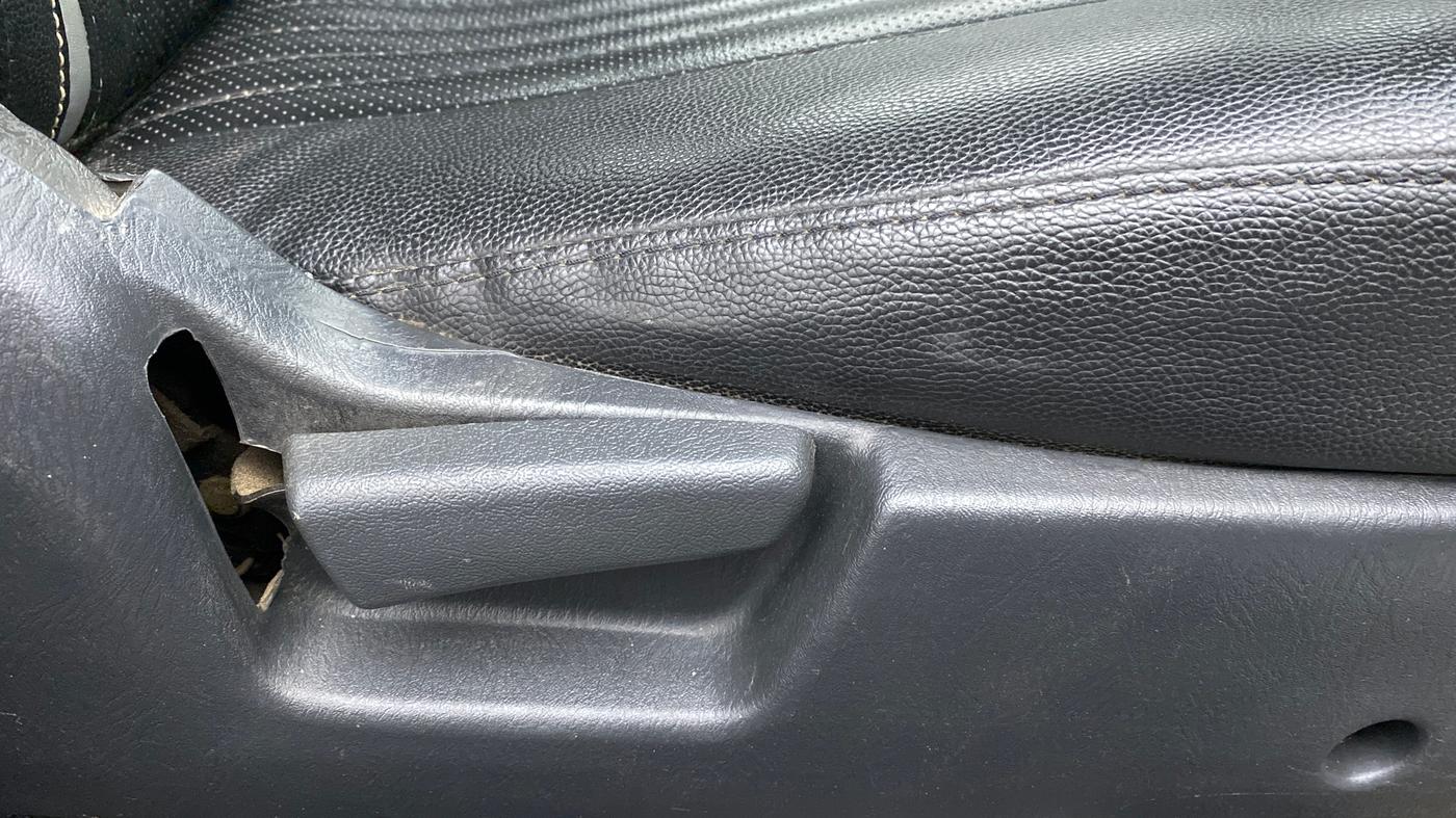 2017 Maruti Alto K10 VXI, Petrol, Manual, 91,002 km, Driver Side Adjustment Panel